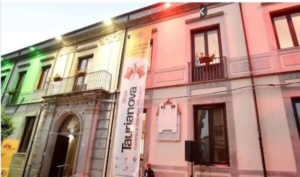 images Taurianova, nella biblioteca comunale uno speciale scaffale della "Prima Italia"