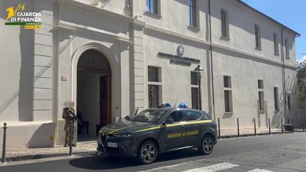 images Operazione antidroga, colpo al narcotraffico della 'ndrangheta vibonese: 15 arresti (NOMI)