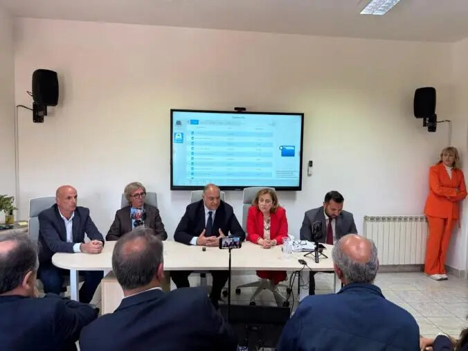 images Inaugurato a Caulonia il CPI, Calabrese: “Abbiamo riaperto un presidio importante, riferimento per giovani e lavoratori” 