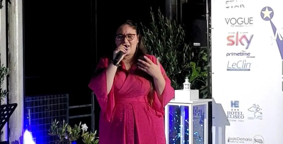 images La meravigliosa voce di Anna La Croce alla 7° selezione regionale Miss Principessa d'Europa