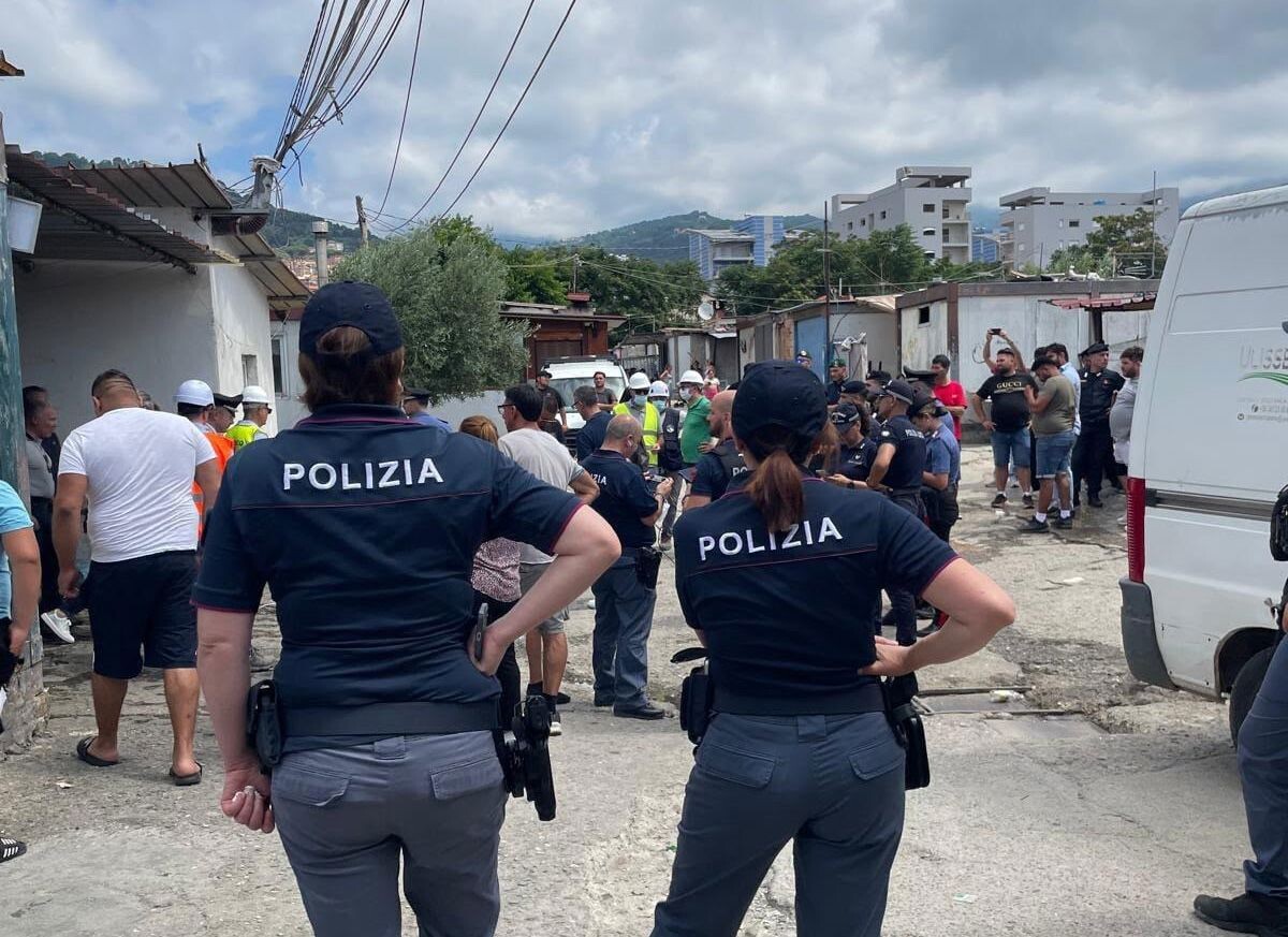 images Al via lo sgombero del campo rom di Scordovillo, Ferro: "Una svolta storica"