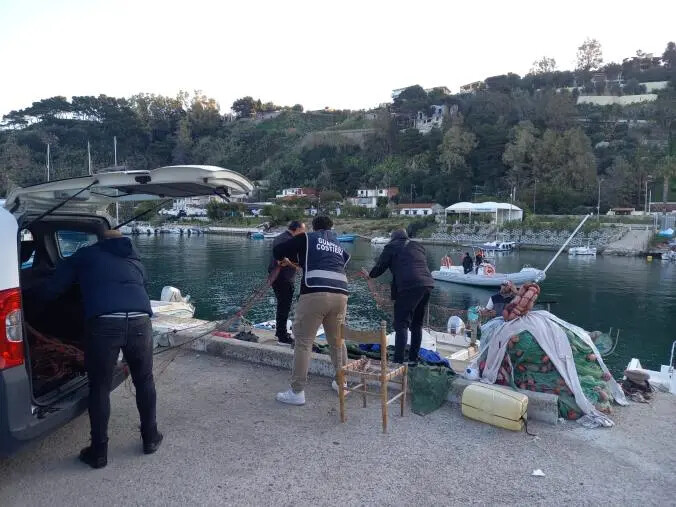 Lotta alla pesca illegale, ancora sequestri a Gioia Tauro images Lotta alla pesca illegale, ancora sequestri a Gioia Tauro