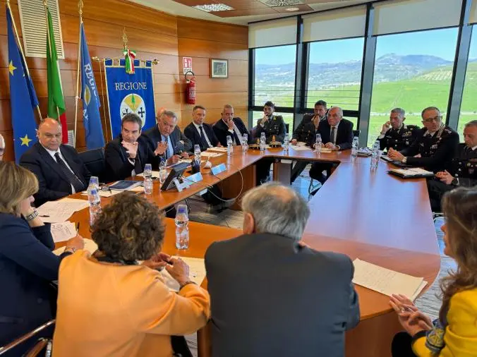 images Maladepurazione, tavolo regionale interistituzionale: Gps, droni e radar per difendere l’ambiente