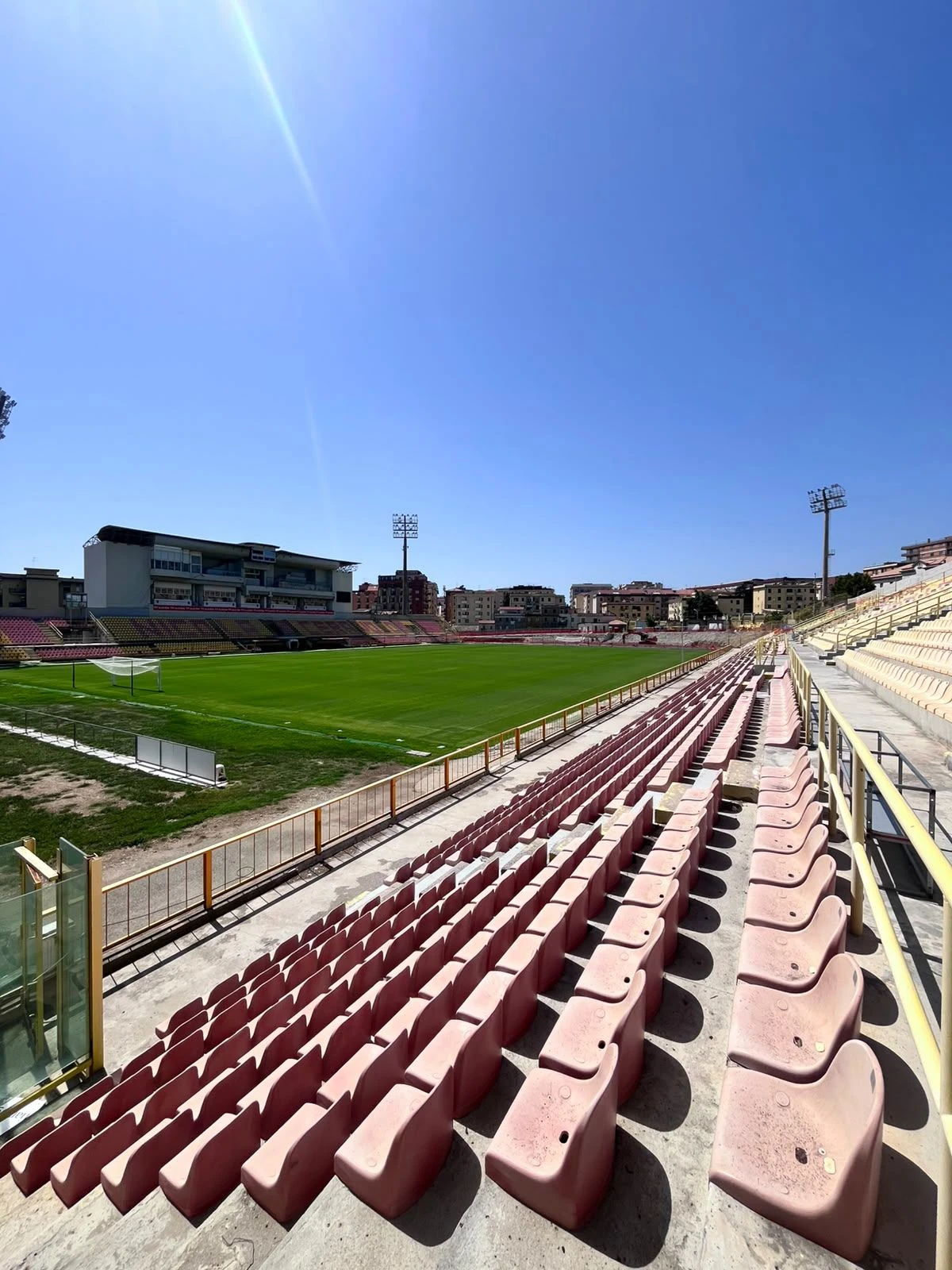 Lavori stadio Ceravolo ancora 'in vacanza' e in 'stand by' per le autorizzazioni, il sopralluogo delle commissioni 