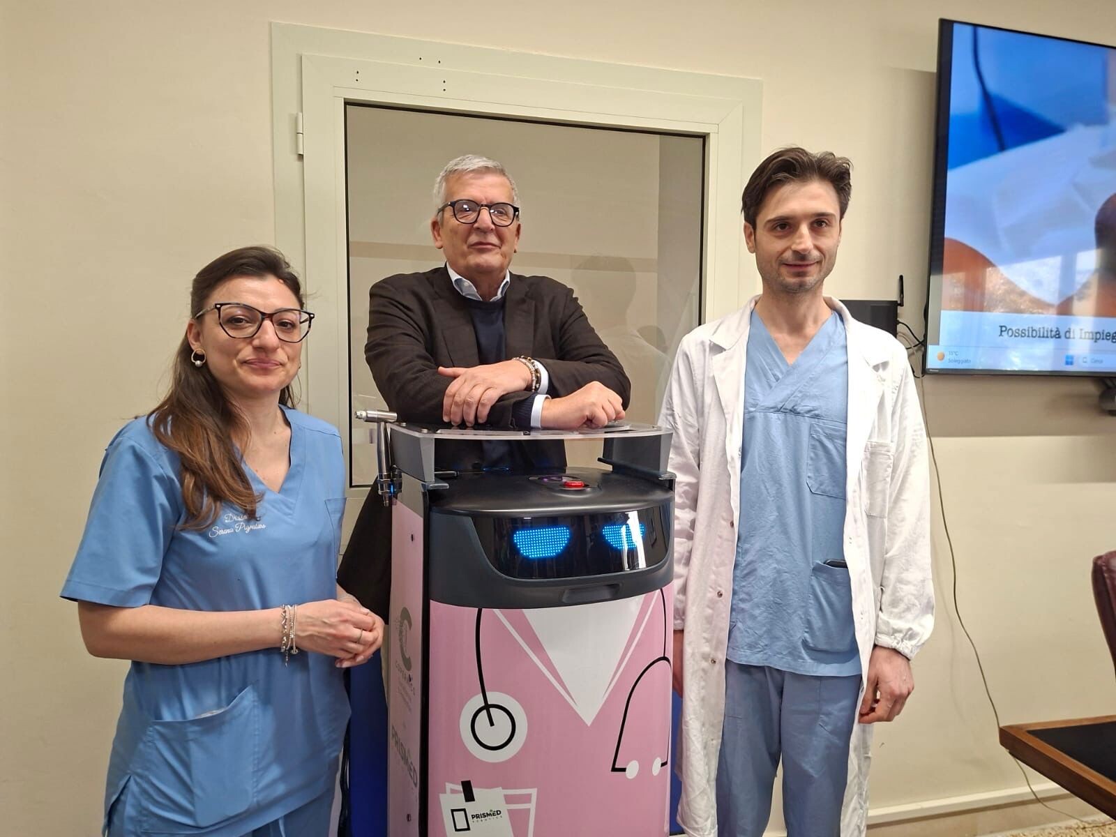 images Tre robot in corsia all’Annunziata: affiancano gli operatori sanitari nella lotta alle infezioni ospedaliere
