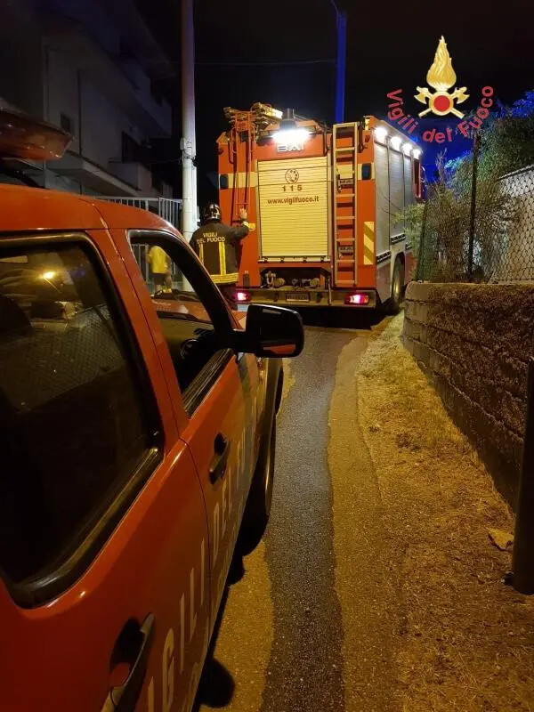 Sellia Marina, in fiamme due contatori elettrici images Sellia Marina, in fiamme due contatori elettrici