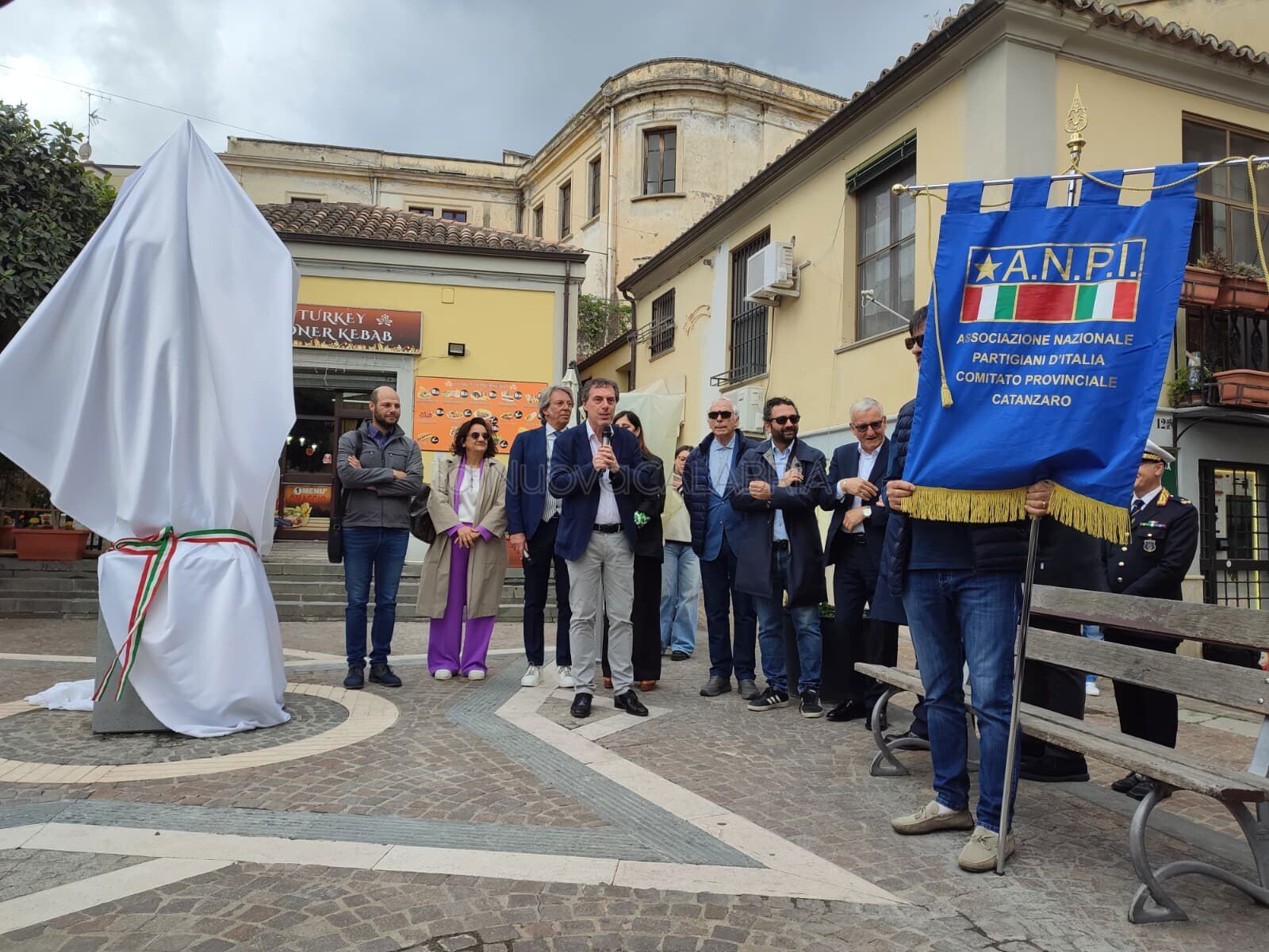 images Catanzaro, la cerimonia di intitolazione della piazzetta dedicata al partigiano Federico Tallarico