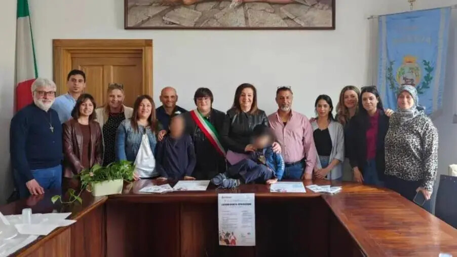 Borgia accoglie una famiglia irachena all’interno del progetto “Lavoro, dignità, integrazione” images Borgia accoglie una famiglia irachena all’interno del progetto “Lavoro, dignità, integrazione”