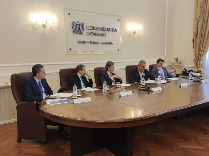 images Catanzaro, ecco il bando "Voucher per la transizione digitale" delle piccole e medie imprese