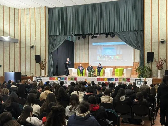 images "Come canne al vento": Mancuso interviene al progetto scolastico di Lamezia 