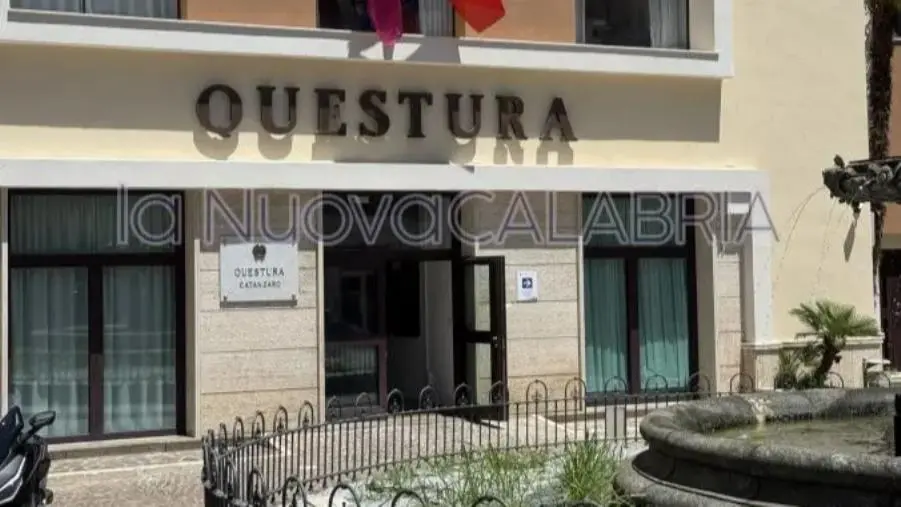 Omicidio di un detenuto nel carcere di Catanzaro: 5 arresti