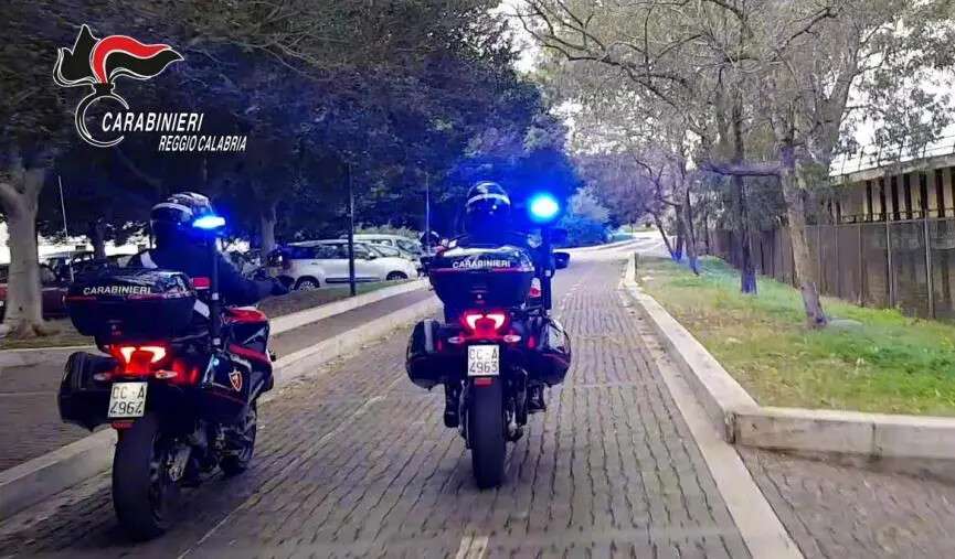 images Reggio Calabria, lavoro nero e irregolarità in uno stabilimento balneare: sospesa l’attività