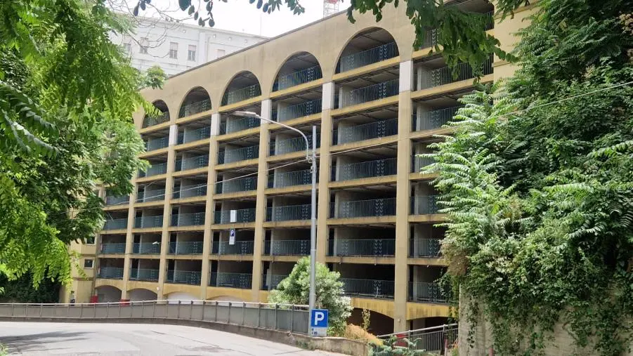 Multipiano del Politeama, accesi i fari della Corte dei Conti: diverse 'visite' della finanza a Palazzo De Nobili