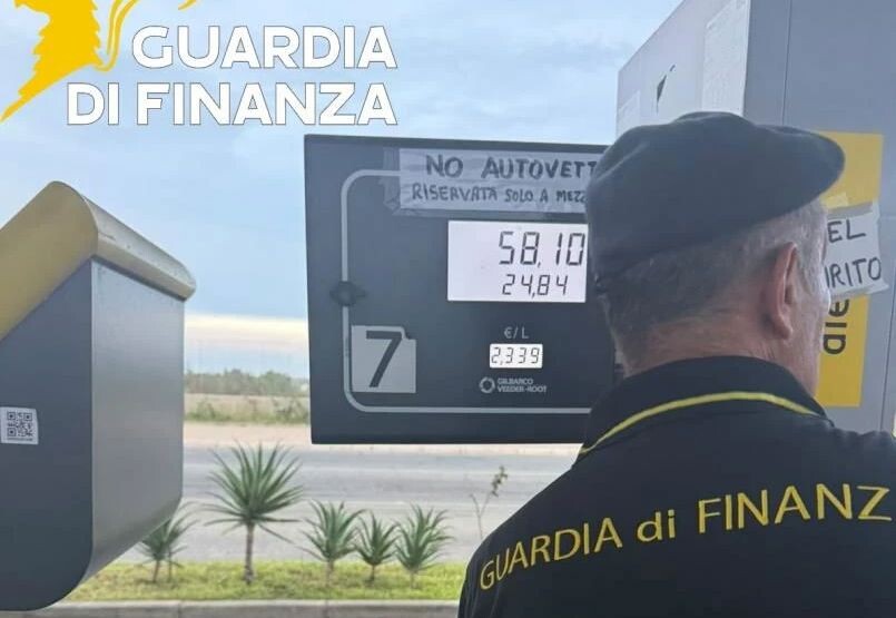 Crotone, contaminazione da acqua nei serbatoi del diesel: imprenditore denunciato images Crotone, contaminazione da acqua nei serbatoi del diesel: imprenditore denunciato