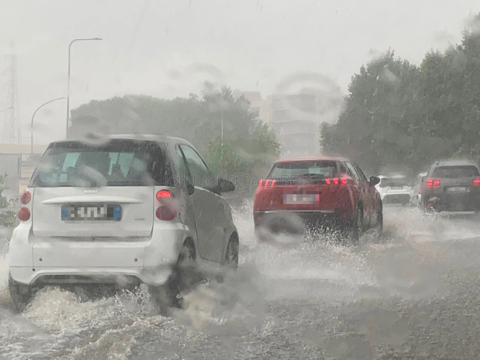 Maltempo sulla provincia di Catanzaro: piogge intense e strade allagate
