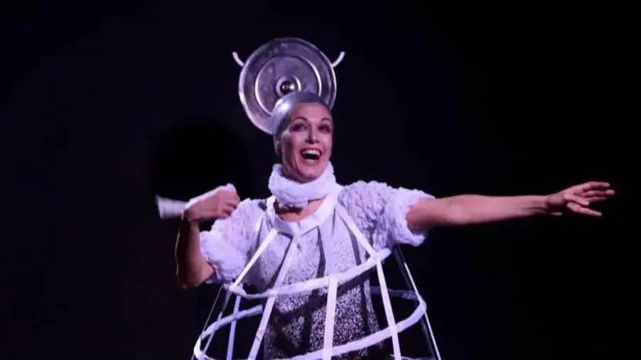 Catanzaro, al Politeama lo spettacolo "Conta che passa la pazza" con Irma Ciaramella images Catanzaro, al Politeama lo spettacolo "Conta che passa la pazza" con Irma Ciaramella