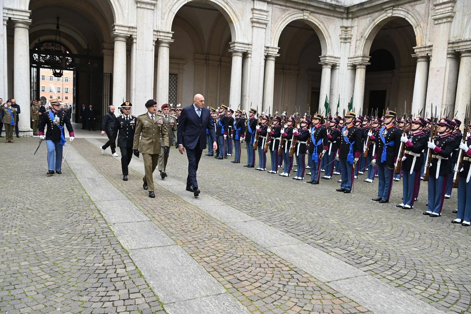 Modena, gli Allievi Ufficiali del 207° Corso “Fermezza” giurano fedeltà alla Repubblica