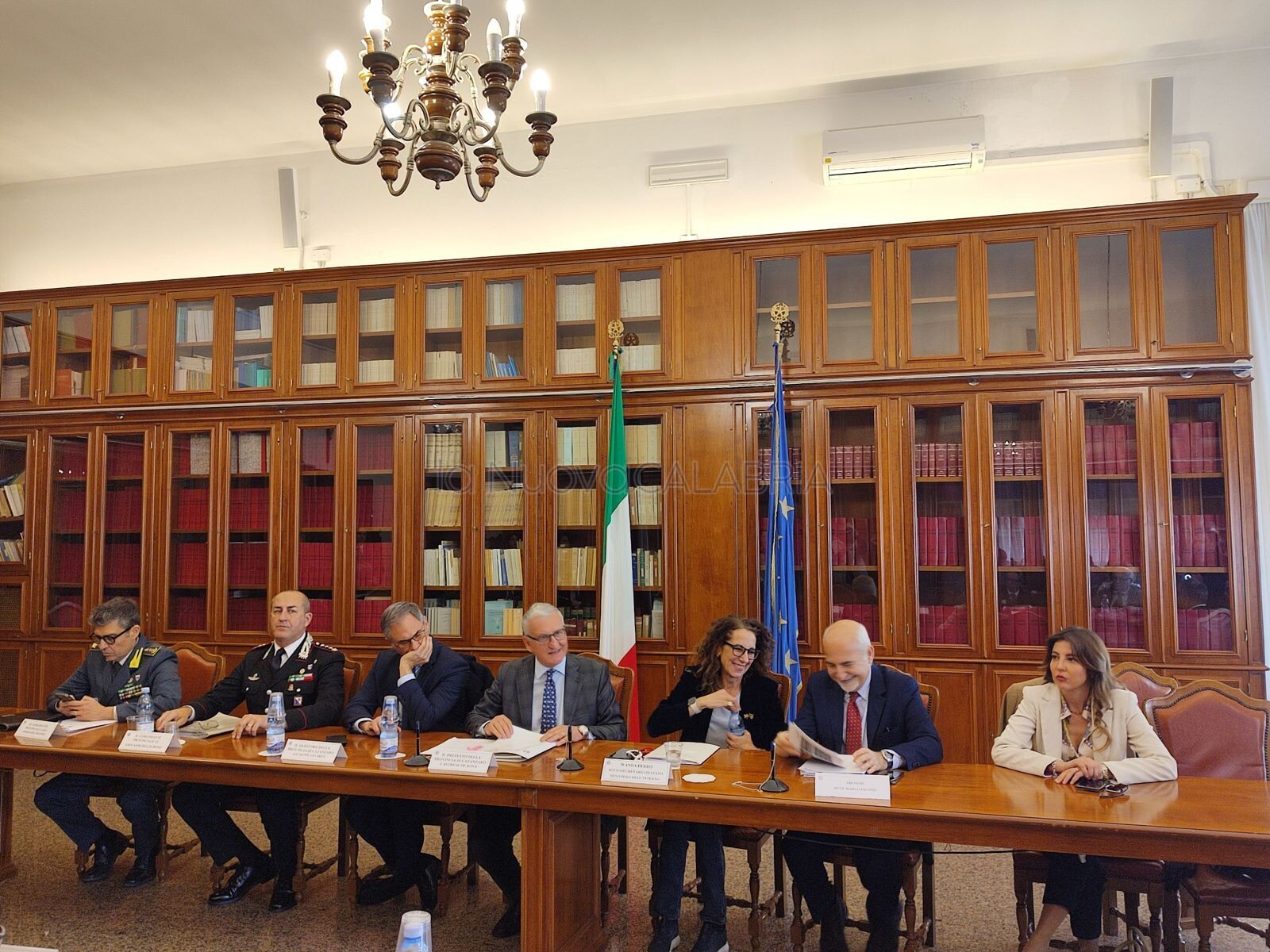 images Catanzaro, firmato in Prefettura il protocollo d'intesa contro gli assalti alle banche