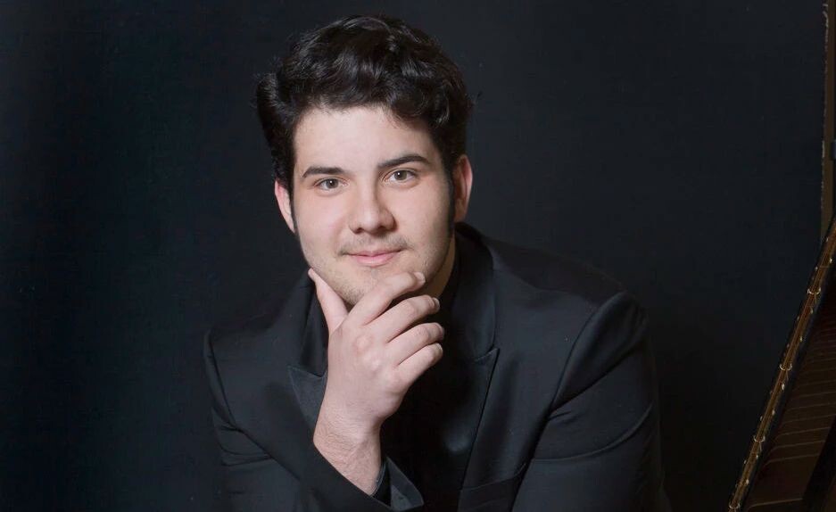 images AMA Calabria, a San Mango d'Aquino il recital del pianista Nicolò Cafaro