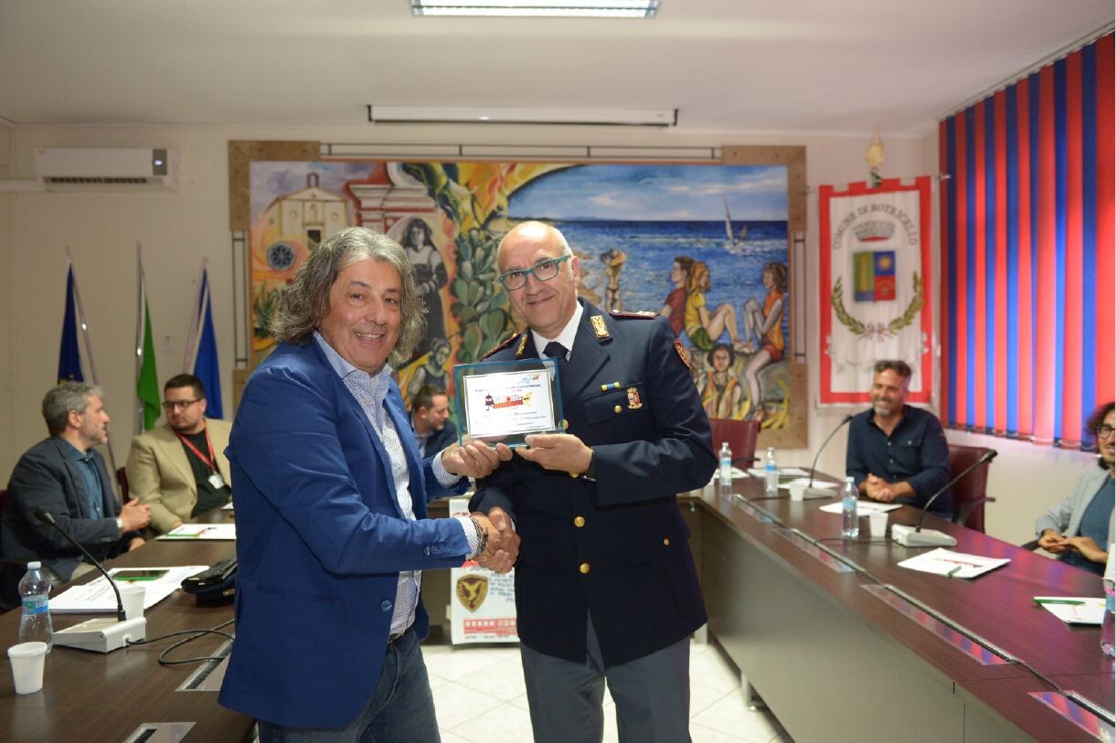 Conclusi i progetti “stop al vandalismo” e “scuola ferrovia” nelle province di Catanzaro, Cosenza e Reggio images Conclusi i progetti “stop al vandalismo” e “scuola ferrovia” nelle province di Catanzaro, Cosenza e Reggio