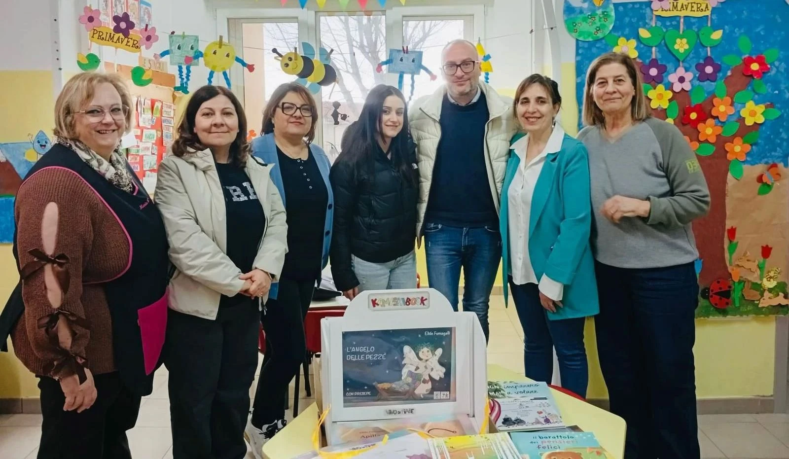 Petronà, il gruppo Forza Italia dona libri alla Scuola dell’Infanzia