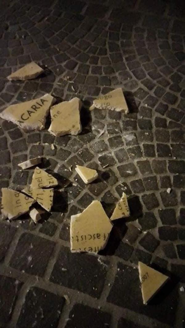 images Distrutta la targa di Malacaria. Belcaro e Palaia (Cambiavento): "Una vergogna, l'amministrazione la riaffigga"