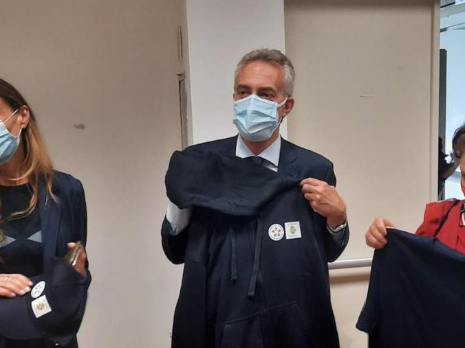 images Consegnate magliette e cappellini ai volontari calabresi