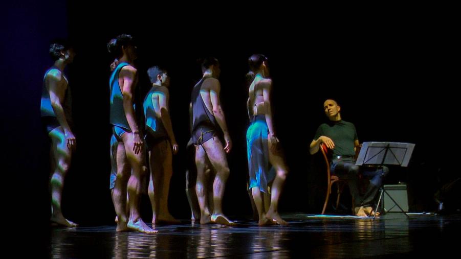 Ama Calabria, musica e danza hanno raccontato la storia della vita di Astor Piazzolla images Ama Calabria, musica e danza hanno raccontato la storia della vita di Astor Piazzolla