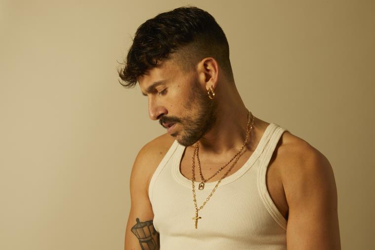 images Intervista al cantante Aiello: "Le mie radici calabresi influenzano la mia vita quotidiana e la mia musica" 