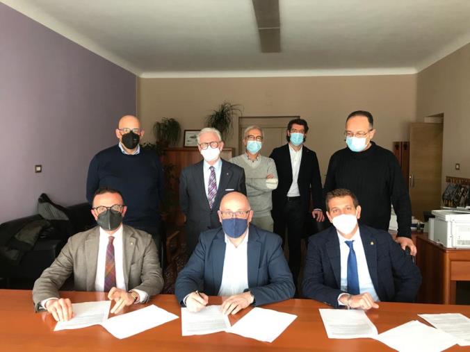 Volontariato nel Piano vaccinazione: firmata la convenzione tra Pugliese, Rotary Club Catanzaro e Tre Colli images Volontariato nel Piano vaccinazione: firmata la convenzione tra Pugliese, Rotary Club Catanzaro e Tre Colli