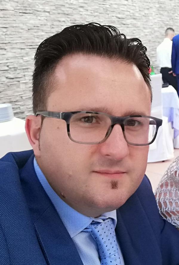 Alla politica calabrese non servono nani e nanerottoli. Neppure cannibali! images Alla politica calabrese non servono nani e nanerottoli. Neppure cannibali!