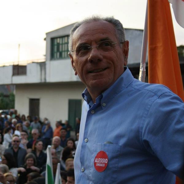 Operaio morto sul lavoro a Gioia Tauro, il sindaco Alessio: "Vengano individuate le cause di quanto è successo" images Operaio morto sul lavoro a Gioia Tauro, il sindaco Alessio: "Vengano individuate le cause di quanto è successo"