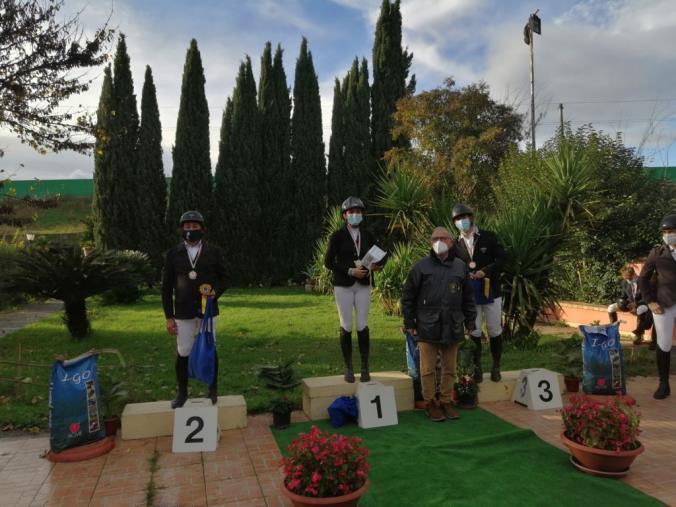 La catanzarese Alessandra Amelio si conferma campionessa regionale d’Inverno di salto degli ostacoli, categoria "Assoluto" images La catanzarese Alessandra Amelio si conferma campionessa regionale d’Inverno di salto degli ostacoli, categoria "Assoluto"