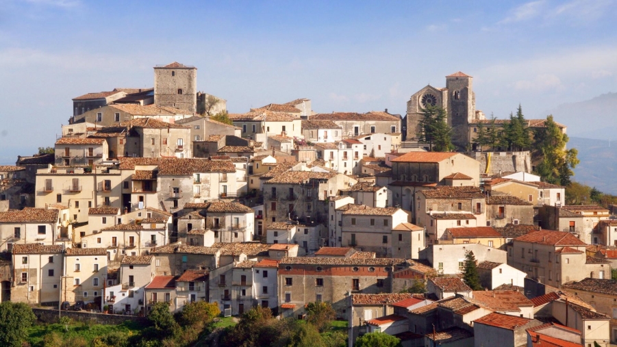 Scioglimento comune di Altomonte: il prefetto nomina i commissari