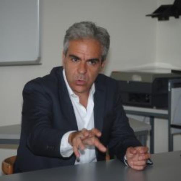 Il prof. Porciello dell'Umg: "Molti potrebbero restare a studiare in regione temendo una seconda ondata" images Il prof. Porciello dell'Umg: "Molti potrebbero restare a studiare in regione temendo una seconda ondata"