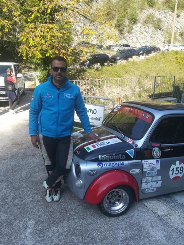 images Il sindaco di Tiriolo consegna la Costituzione ai nuovi maggiorenni