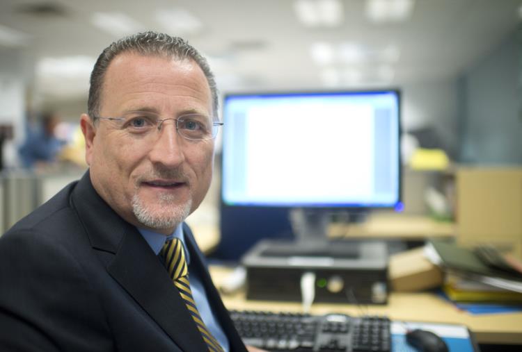 Arpacal, Oliverio dà la carica dopo l'incendio ai laboratori (VIDEO) images Arpacal, Oliverio dà la carica dopo l'incendio ai laboratori (VIDEO)