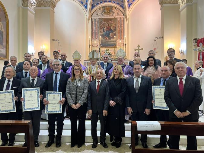 Reggio Calabria, il cardinale Bagnasco apre il nuovo anno istituzionale dell’Istituto nazionale azzurro images Reggio Calabria, il cardinale Bagnasco apre il nuovo anno istituzionale dell’Istituto nazionale azzurro