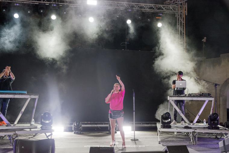 Un cavallo alla rotatoria di Giovino images Un cavallo alla rotatoria di Giovino