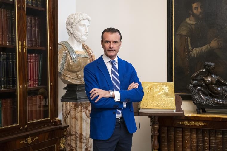 Rossano. Aveva tagliato le manette ai polsi di un evaso, concessi i domiciliari a un 19enne images Rossano. Aveva tagliato le manette ai polsi di un evaso, concessi i domiciliari a un 19enne