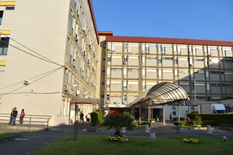 images Sanità pubblica a Catanzaro, la denuncia degli ammalati: "Un reparto allo sbando"