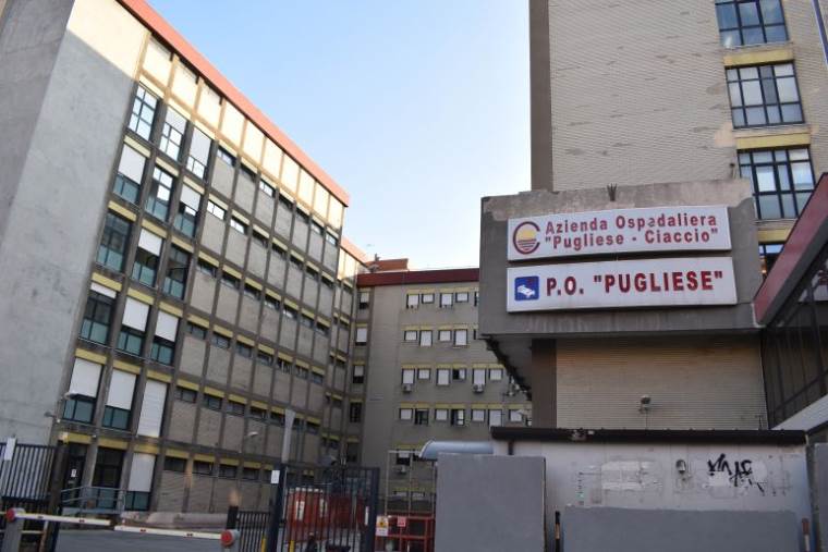 images Coronavirus. I "rinforzi" dell'ospedale Pugliese: autorizzati 28 medici, 48 infermieri, 17 Oss, 4 biologi e 10 tecnici 