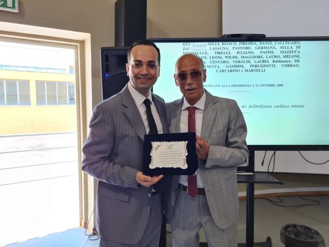 Corigliano-Rossano. Defibrillatori, istituzioni poco attente al tema images Corigliano-Rossano. Defibrillatori, istituzioni poco attente al tema