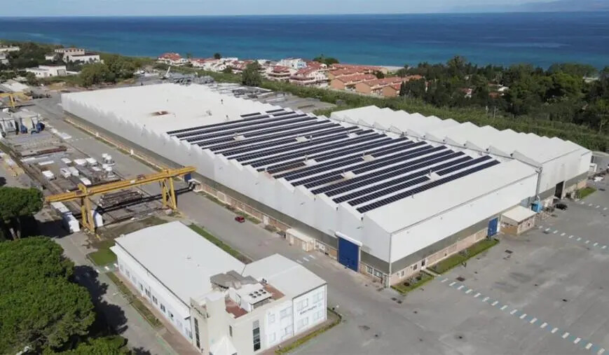 images La Baker Hughes rinuncia ai 60 milioni per il porto di Corigliano, Occhiuto: "Amareggiato"