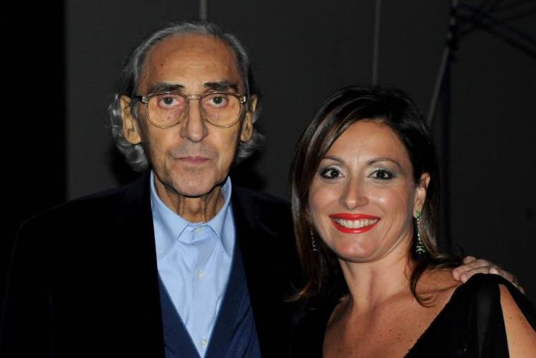 images Addio a Franco Battiato. Tonia Santacroce ricorda "quella sera al Politeama di Catanzaro fatta di pura musica"