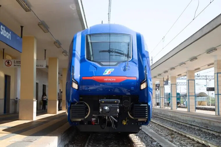 Treni, in arrivo sui binari calabresi un nuovo "Blues" images Treni, in arrivo sui binari calabresi un nuovo "Blues"