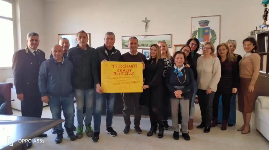 Manifestazione tirocinanti a Roma, pieno sostegno del Comune di Botricello images Manifestazione tirocinanti a Roma, pieno sostegno del Comune di Botricello