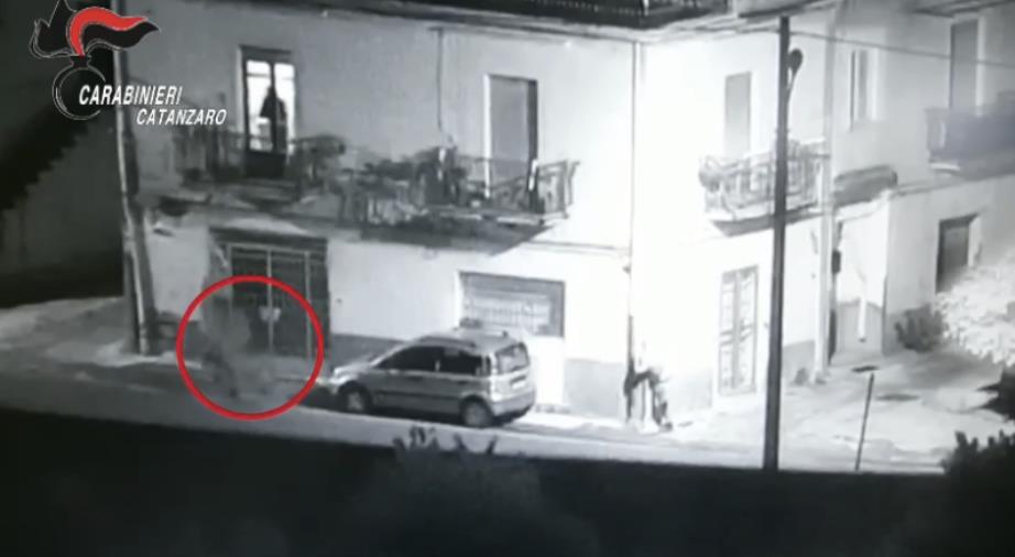 Spaccio di droga nel Soveratese, operazione “The keys”: 21 misure cautelari (I NOMI) images Spaccio di droga nel Soveratese, operazione “The keys”: 21 misure cautelari (I NOMI)