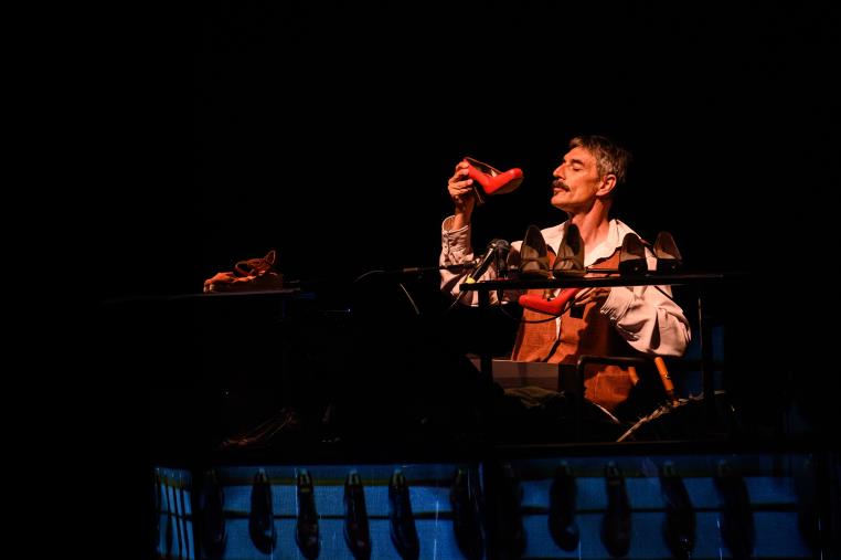 images “Vite di Ginius” al Teatro Comunale di Badolato, venerdì in scena il nuovo spettacolo di Max Mazzotta 