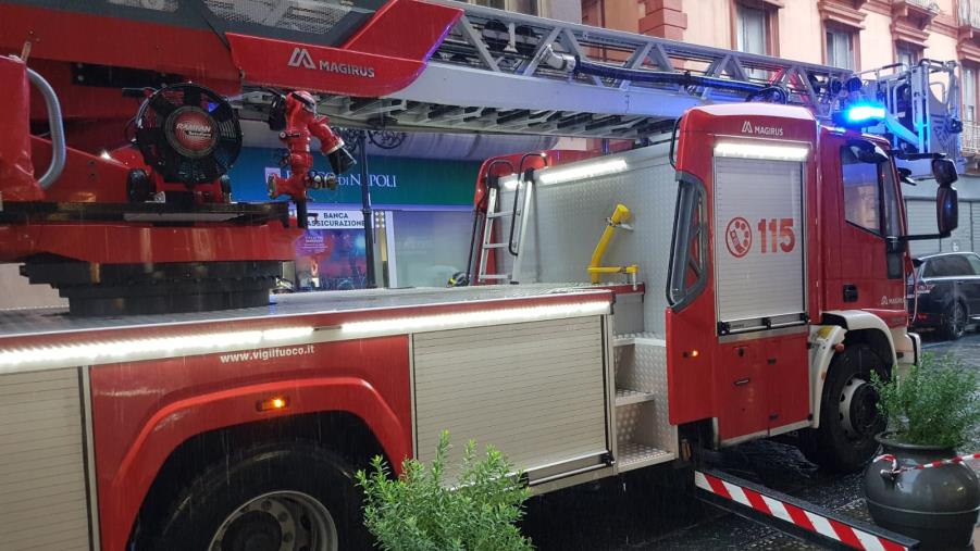 Omofobia sul palco a Crosia con "Il quadrato in Scena" images Omofobia sul palco a Crosia con "Il quadrato in Scena"